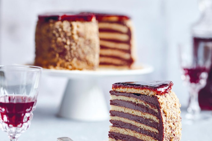 Carpathia Romanian dobos: Seven Layer Hungarian Cake Carpathia Romanian dobos: Seven Layer Hungarian Cake