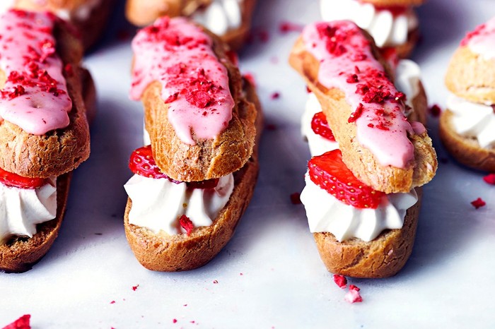 Strawberry éclairs Strawberry éclairs