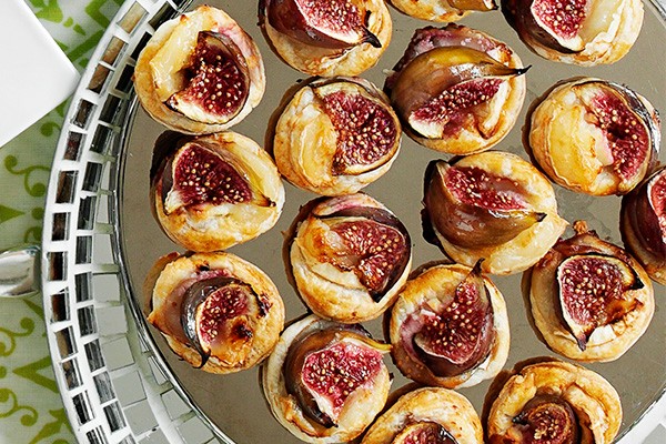 Roasted Figs with Goat's Cheese Canapé Recipe