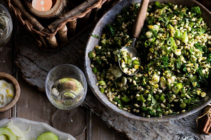 Green pearl barley with pistachios and kale