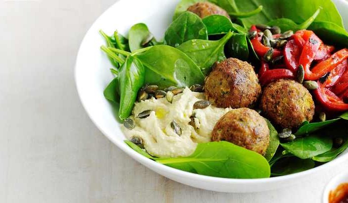 Falafel mezze bowl