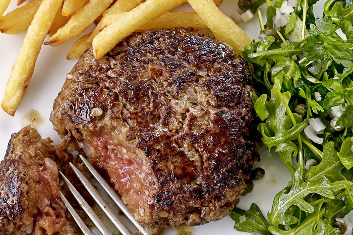 steak haché and pokey salad