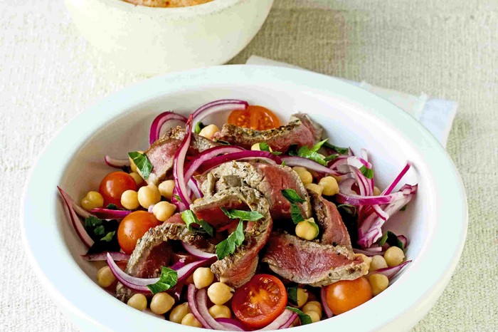 Steak Salad Recipe with Chickpeas and Harissa