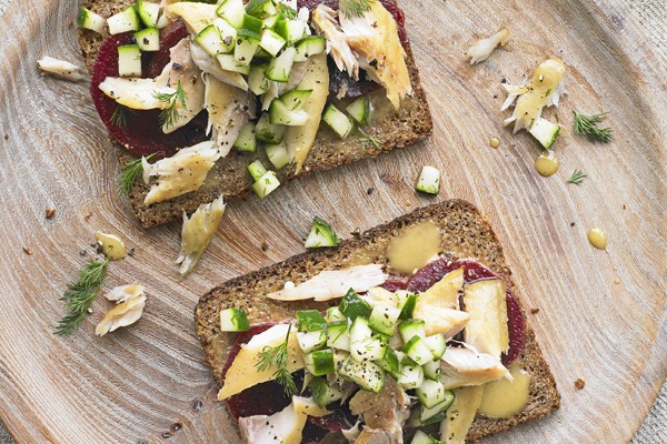 Mackerel Starter Tartine Recipe with Beetroot and Cucumber