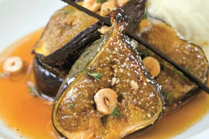 Roasted Figs Recipe with Hazelnuts