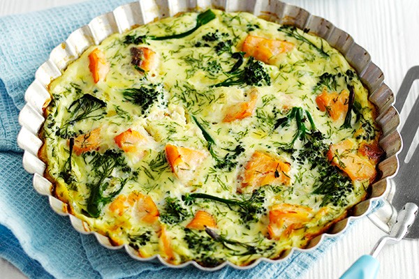Crustless Quiche Recipe With Salmon and Broccoli Crustless Quiche Recipe With Salmon and Broccoli