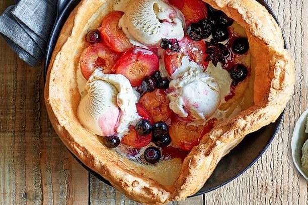 Dutch baby with spiced plums Dutch baby with spiced plums