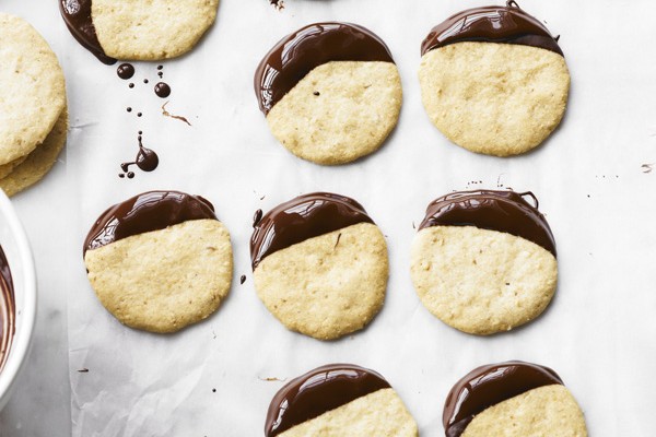 Cobnut and Chocolate Shortbreads Recipe