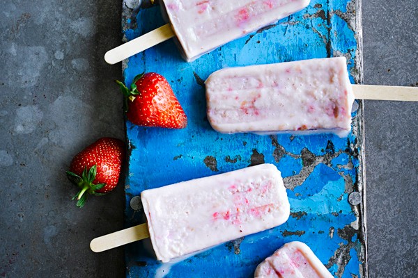 Strawberry And Cream Lollies Recipe