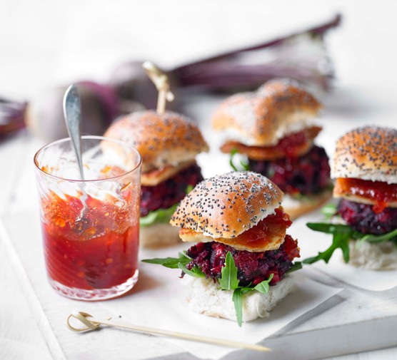 Veggie Burger Sliders | Halloumi Burger with Beetroot