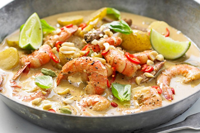 Prawn massaman curry