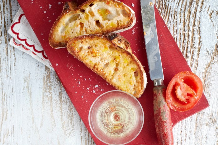 Pan Con Tomate (Catalan Tomato Bread)