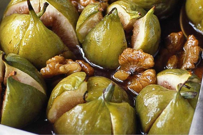 Baked Maple Figs Recipe with Walnuts