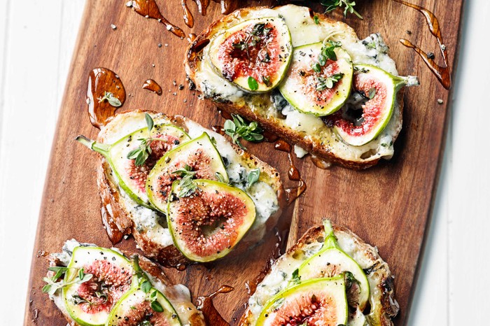 Tartine Recipe With Figs and Gorgonzola