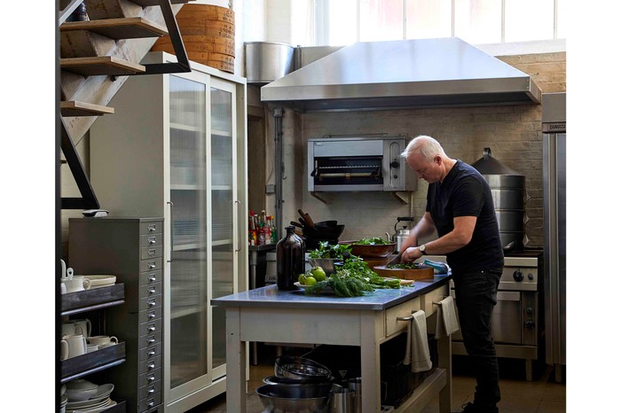Alistair Hendy kitchen to covet Alistair Hendy's large kitchen island
