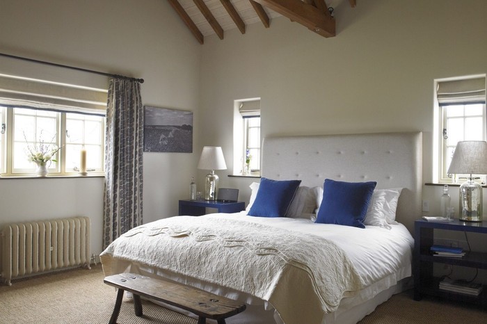 Caulston bedroom at the Three Daggers, Wiltshire