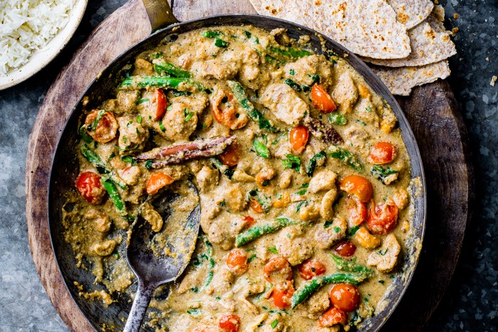 Sri Lankan Cashew Nut Chicken Curry Recipe