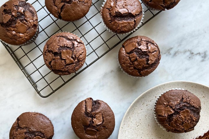 Easy Chocolate Muffins Recipe Easy Chocolate Muffins Recipe