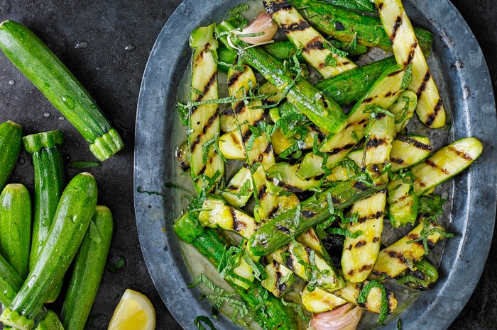 lemon and mint marinated courgettes