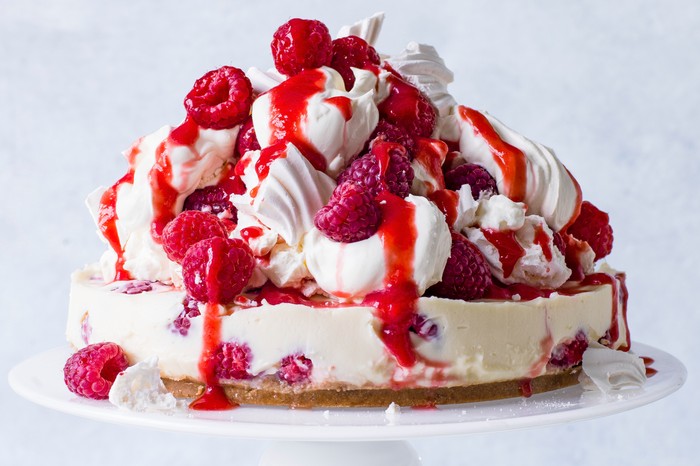 Eton Mess Cheesecake