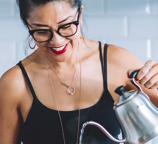 How to become an overnight coffee expert Woman pouring coffee
