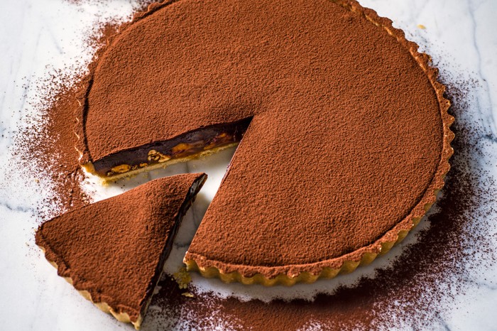 Caramel Tart Recipe with Chocolate Ganache, Nuts and Coffee