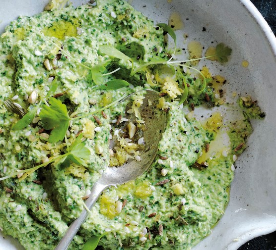 Kale and cashew dip in a bowl