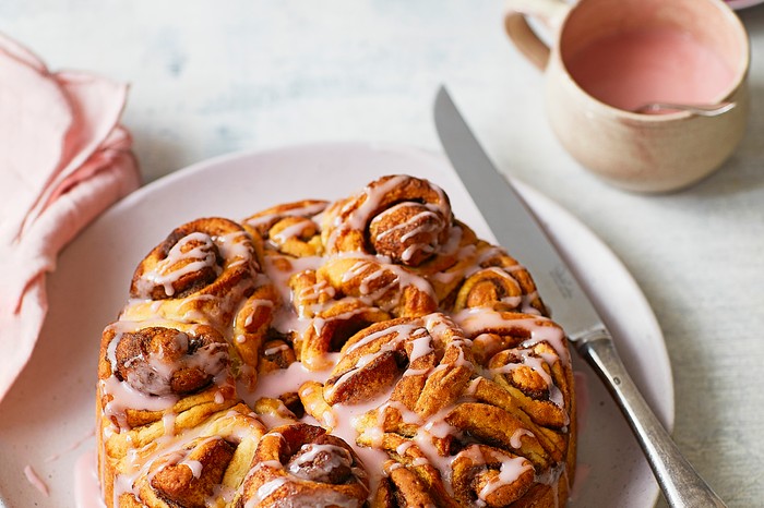 Kelewele cinnamon buns Sticky iced buns