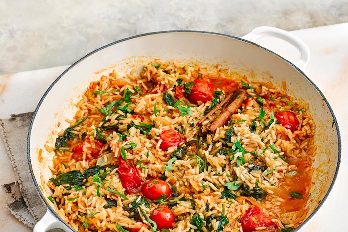 Spinach Rice Pilaf Recipe with Tomatoes and Lemon