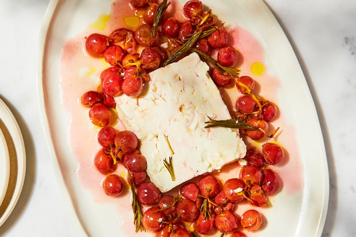 Baked feta with grapes and rosemary