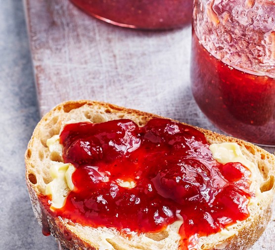 Strawberry Jam Recipe with Pimm’s Strawberry Jam with Pimm’s