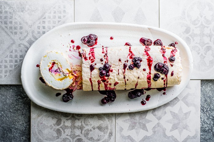 Lemon Meringue Roulade Recipe with Lemon Curd and Blueberries