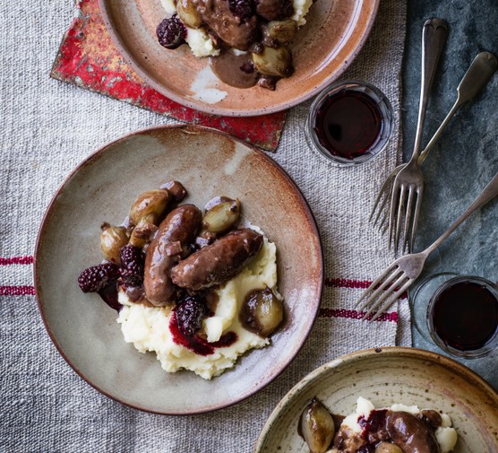 Slow Cooker Sausages Recipe with Juniper and Bay Sausages with Juniper and Bay Recipe