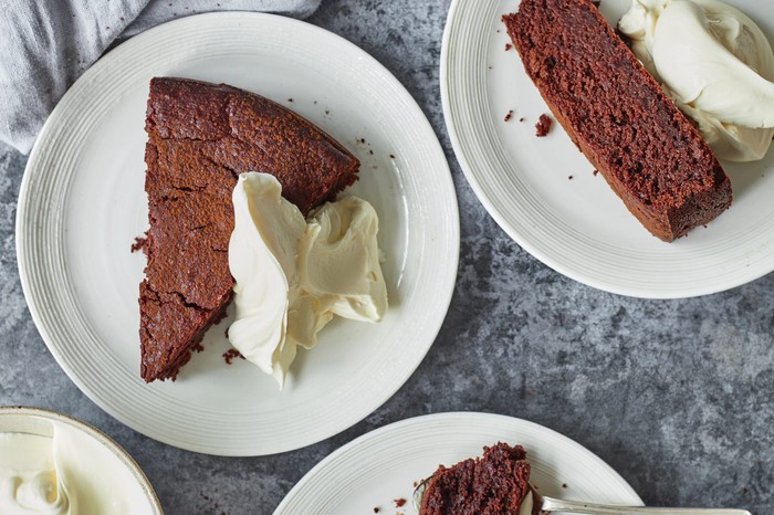 Dark chocolate and beetroot cake