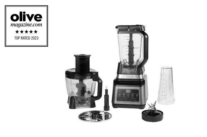 Ninja 3-in-1 food processor with Auto IQ BN800UK Ninja food processor product imager with accreditation badge